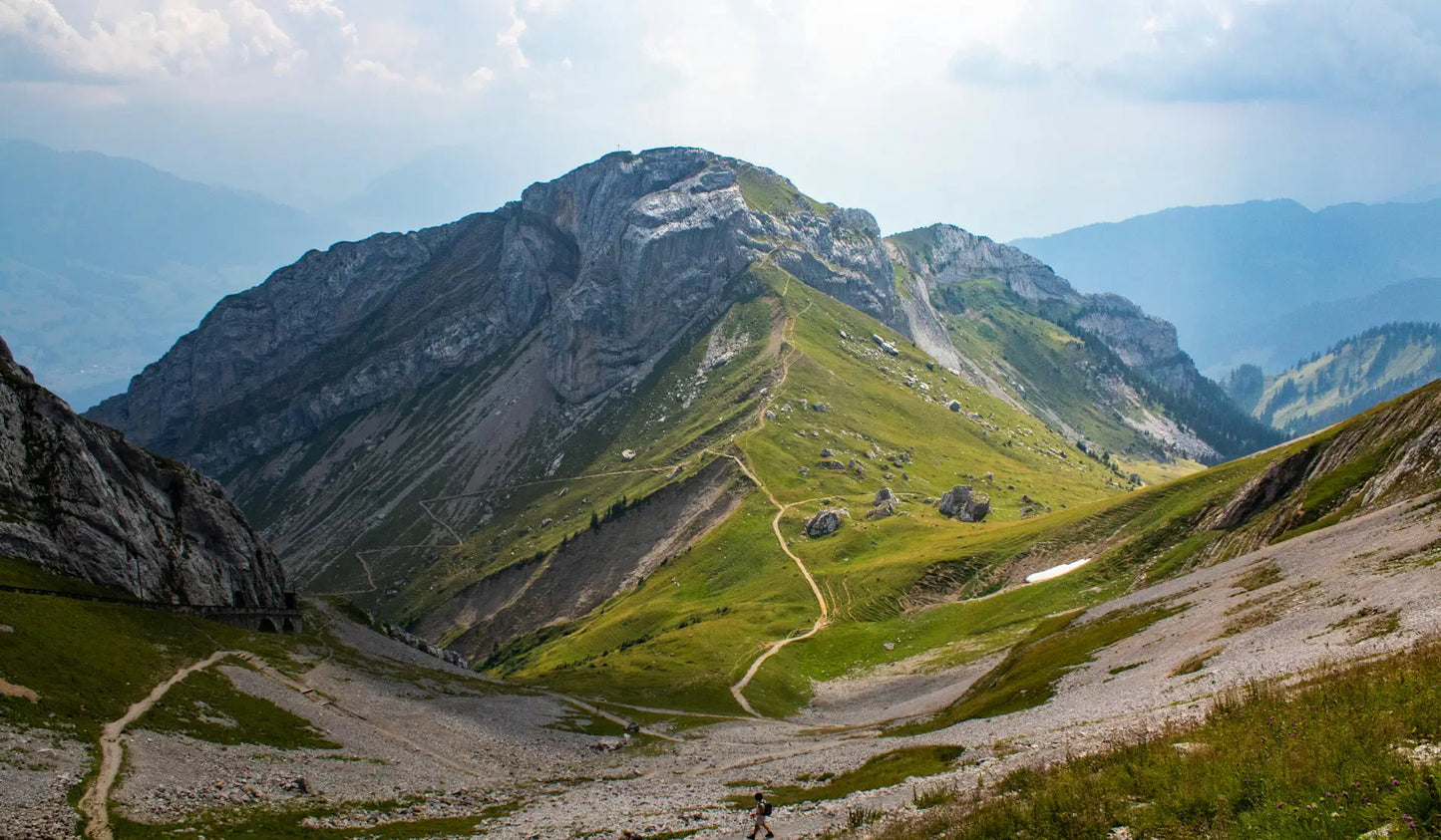 UNBREAKABLE TREK : TOUR DU MONT BLANC